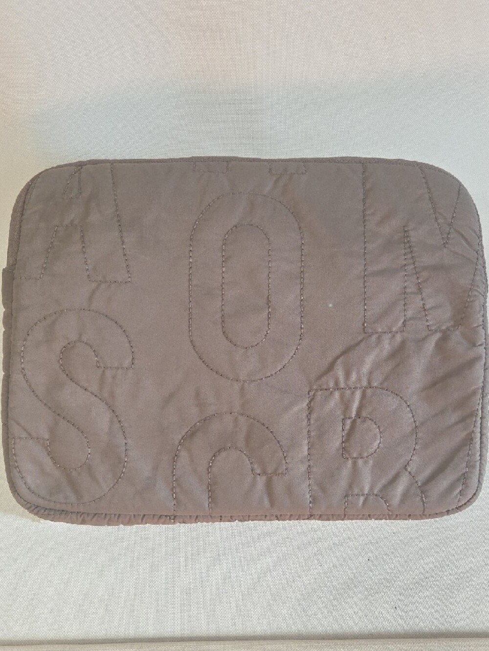 Marc by Marc Jacobs Quilted Logo Laptop Sleeve - Picture 3 of 6